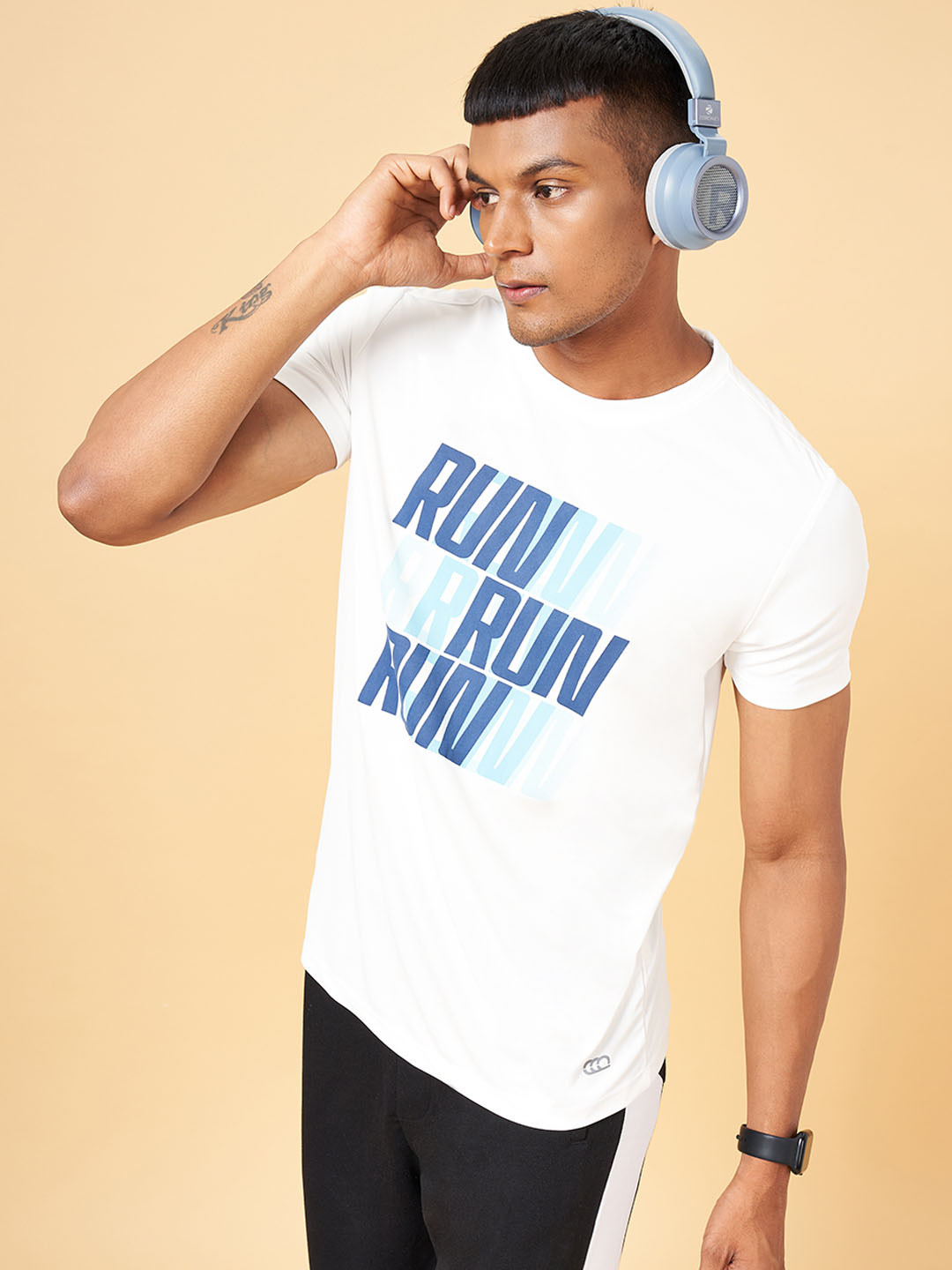 Ajile by Pantaloons Typography Printed Applique Slim Fit T-shirt