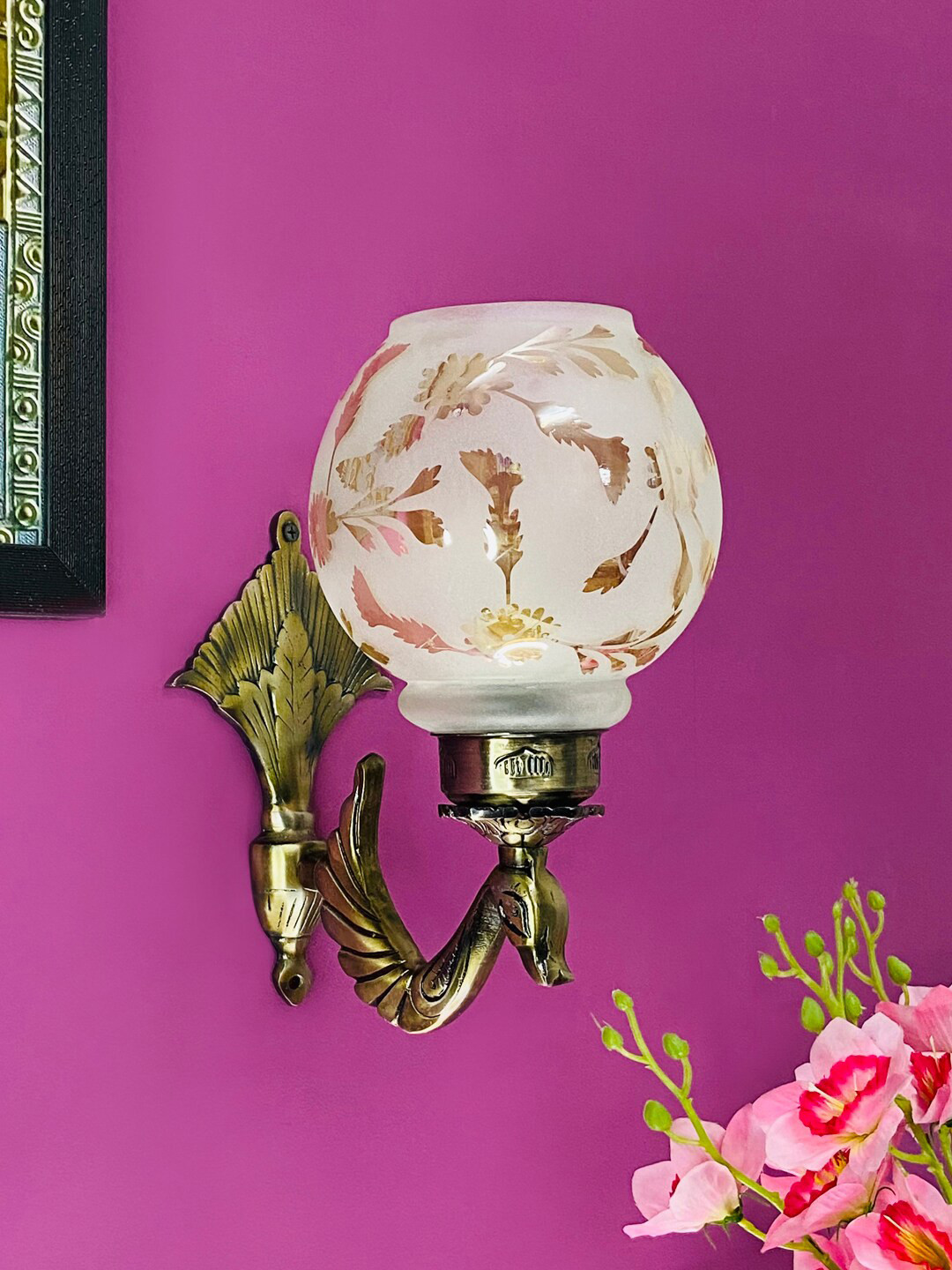 foziq White Glass Printed Wall Lamp