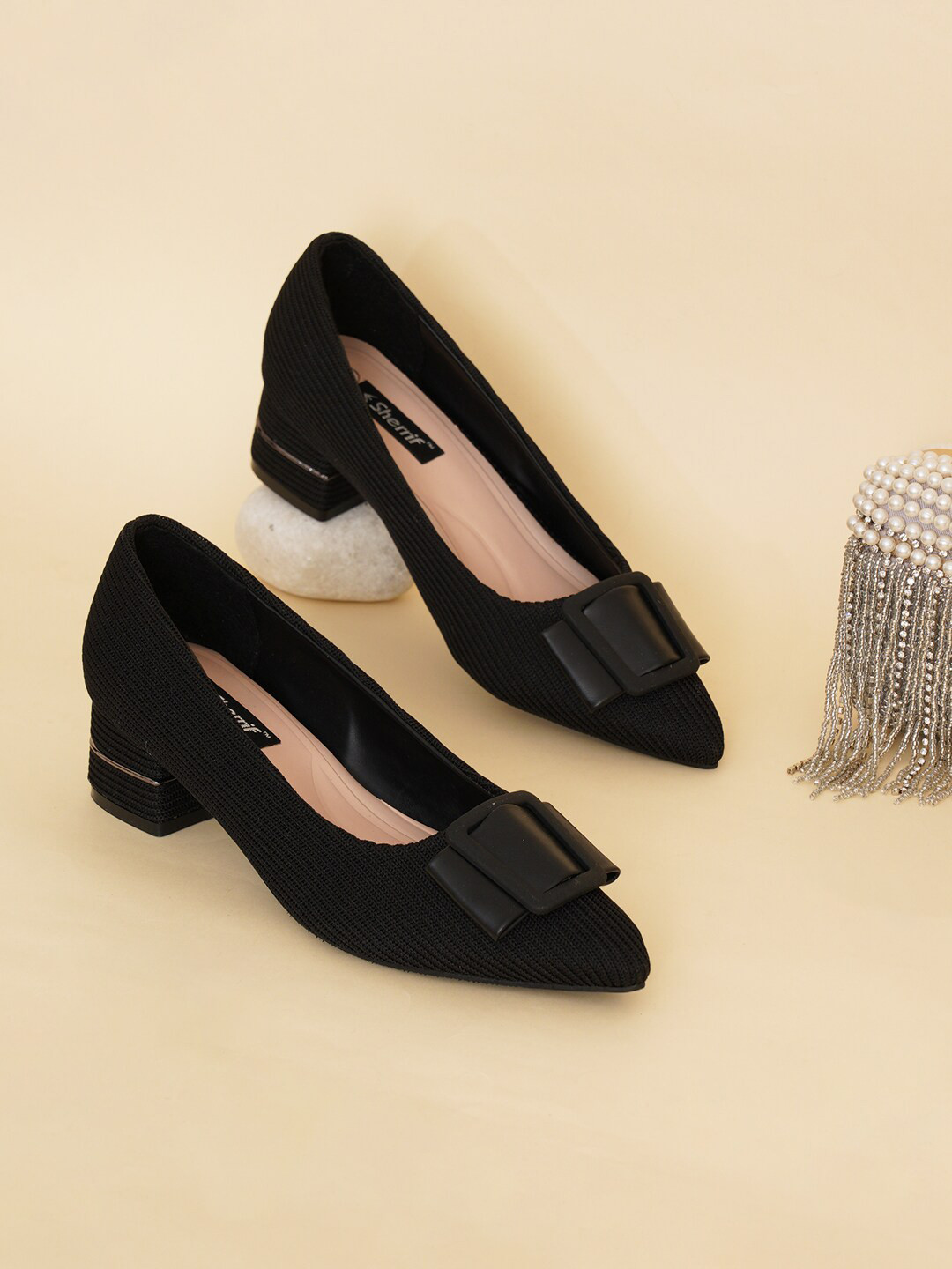 Sherrif Shoes Pointed Toe Textured Block Pumps With Bows
