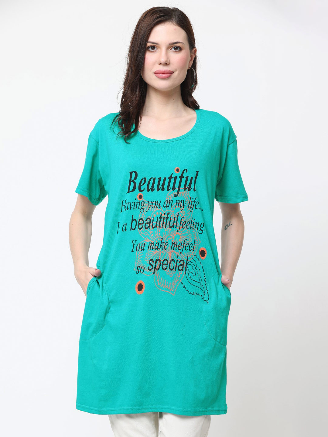 DDASPRATION Typography Printed Pocket Detail Cotton Longline T-shirt