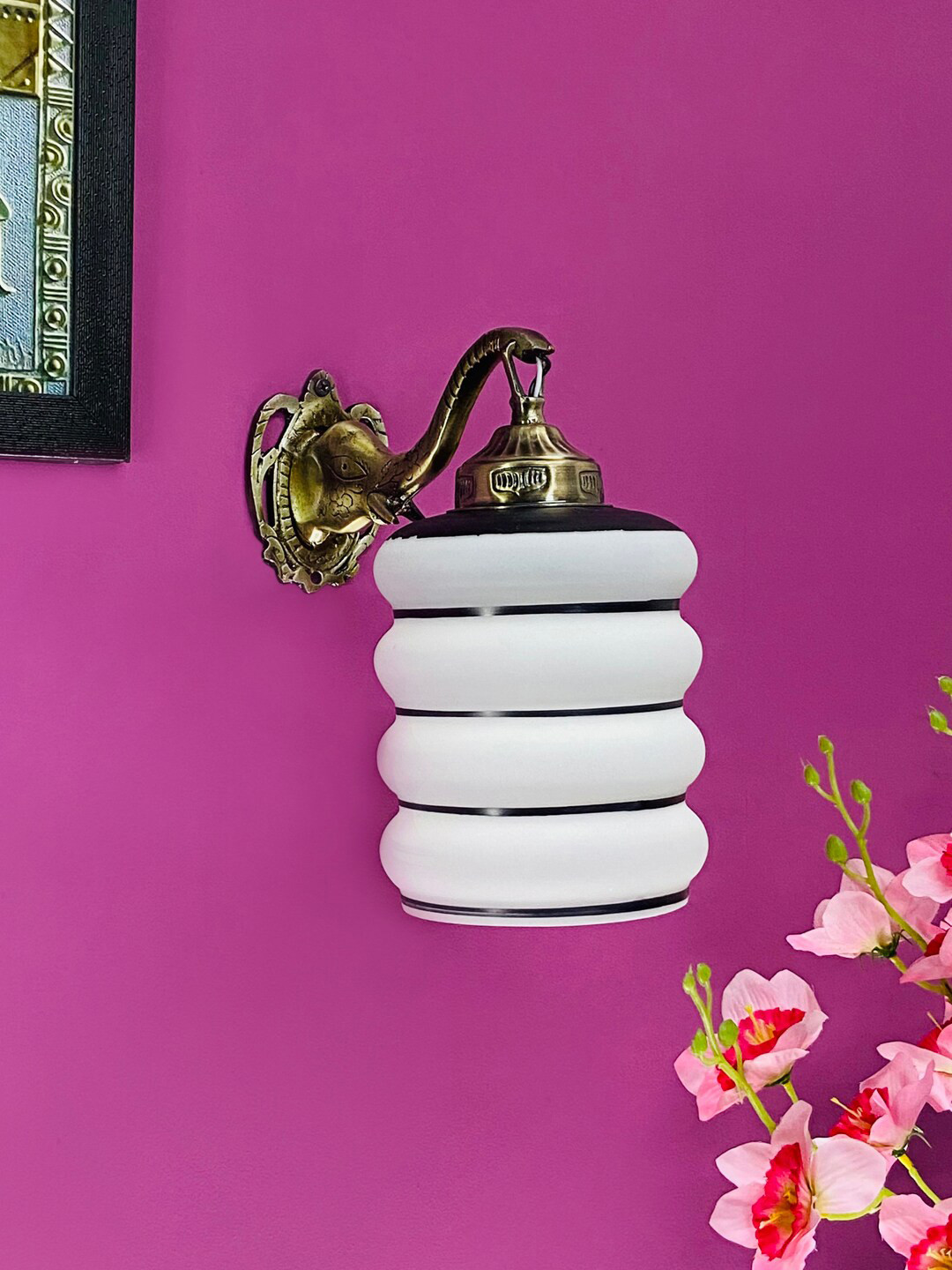 foziq White Glass Wall Lamp