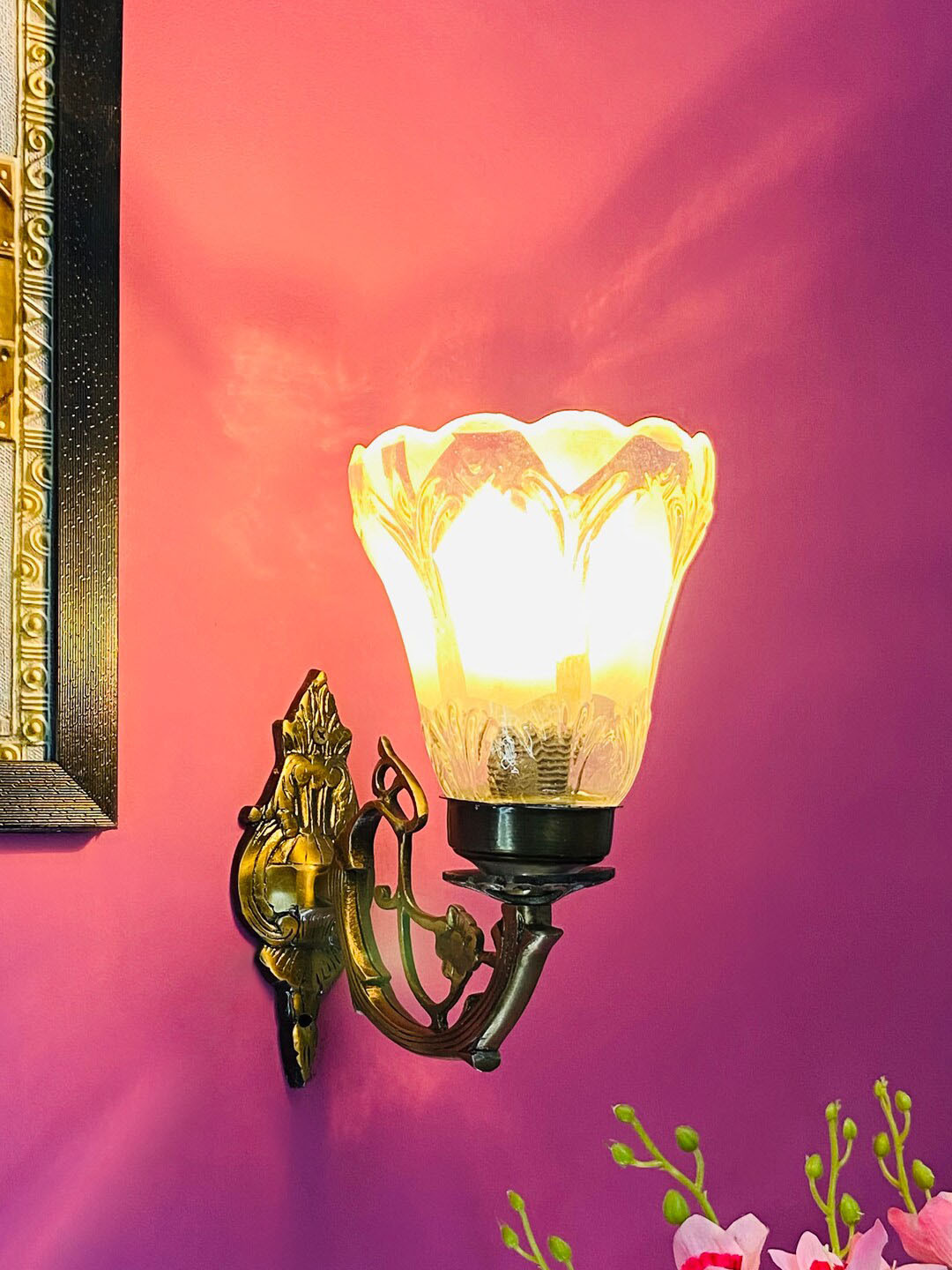 foziq Transparent Textured Glass Wall Lamp