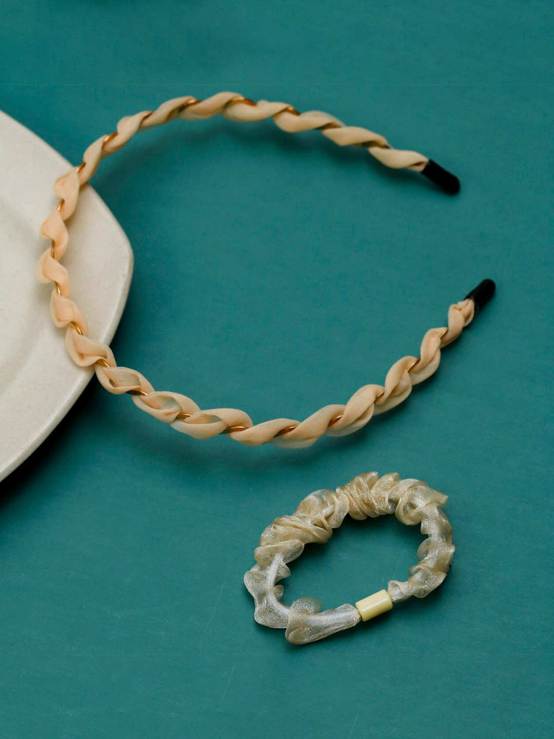 Yellow Bee Girls Set of 2 Hair Accessory Set