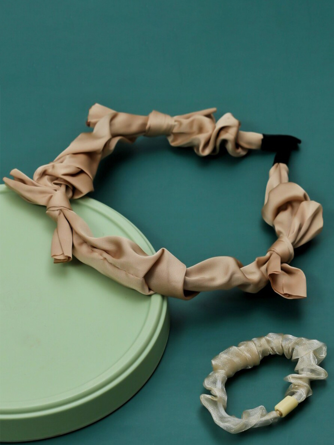 Yellow Bee Girls Set of 2 Hair Accessory Set