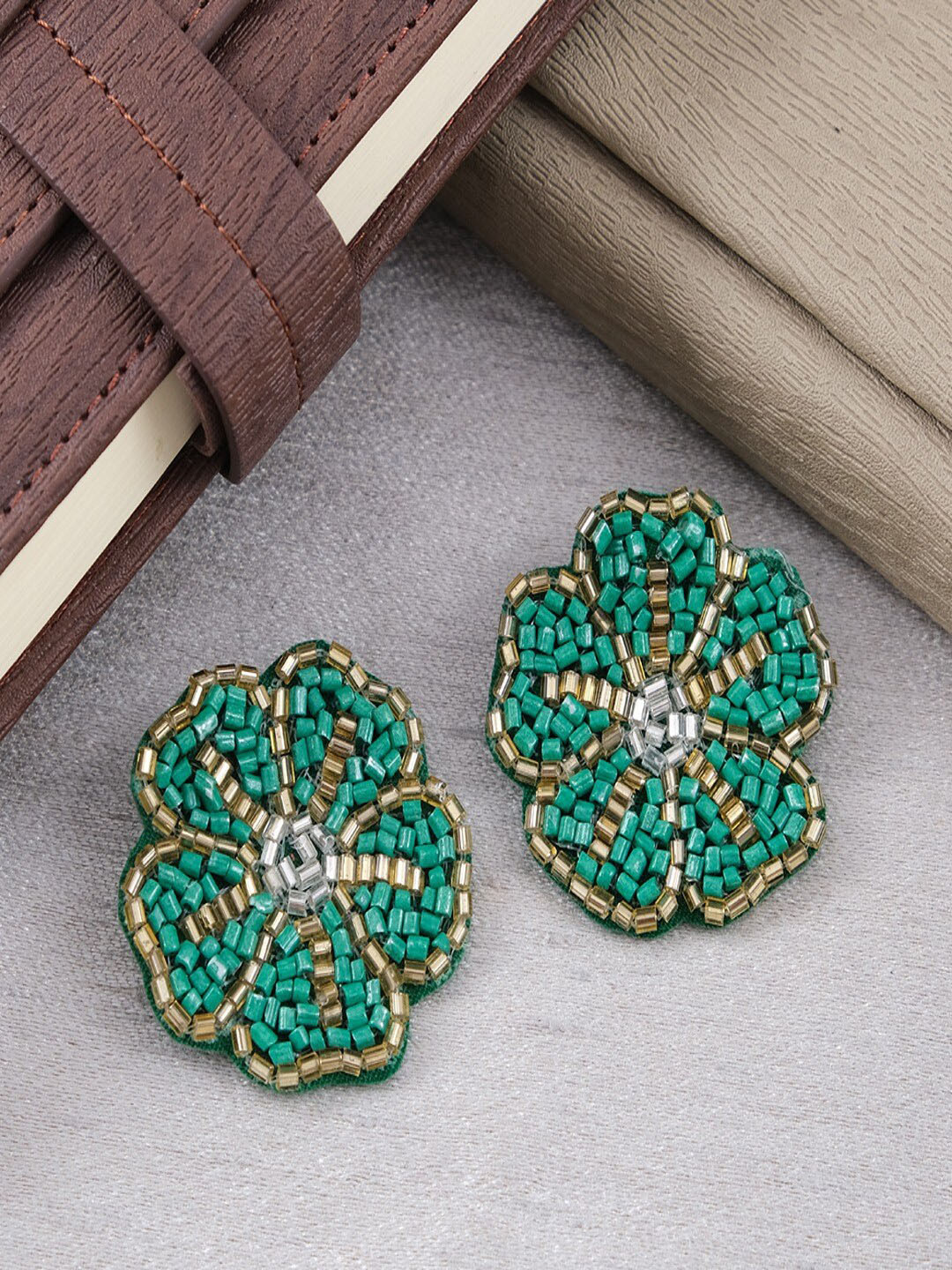 UNIVERSITY TRENDZ Beaded Floral Shaped Studs Earrings