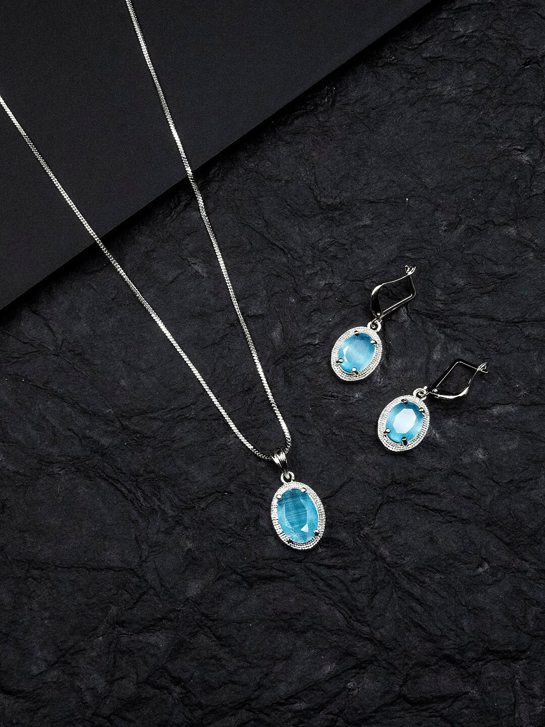Stylish AD Rhodium Plated Pendant Set