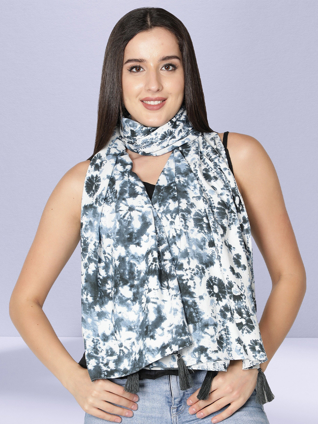 NUEVOSDAMAS Tie & Dyed Stole With Tassels