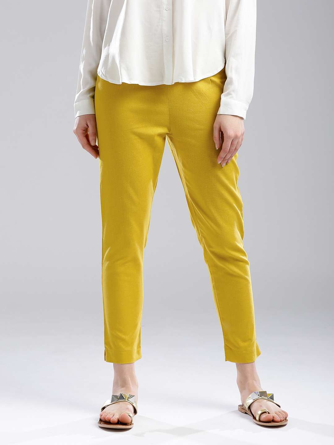 mustard cropped trousers