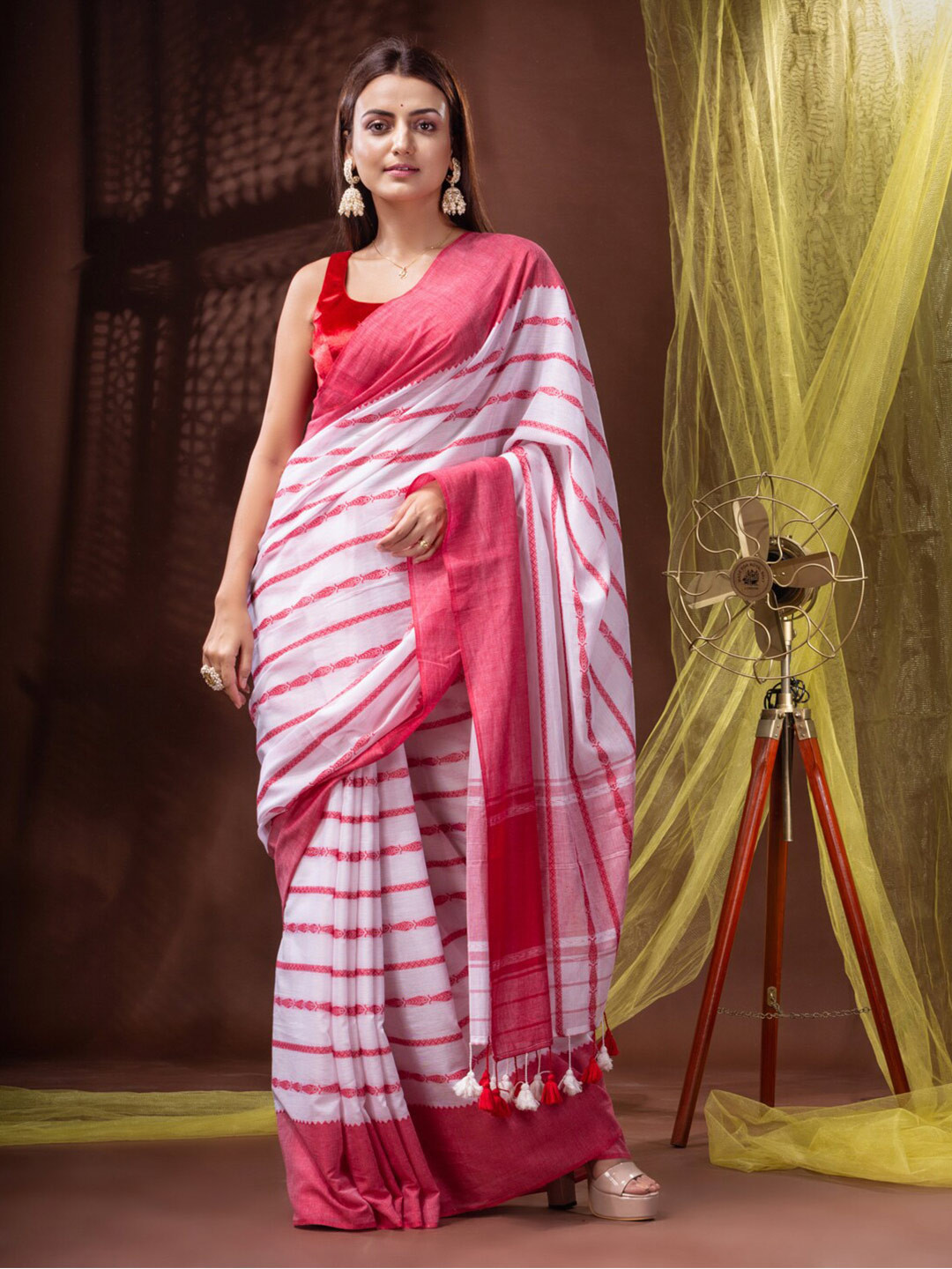 SAJASAJO Striped Pure Cotton Begampuri Saree