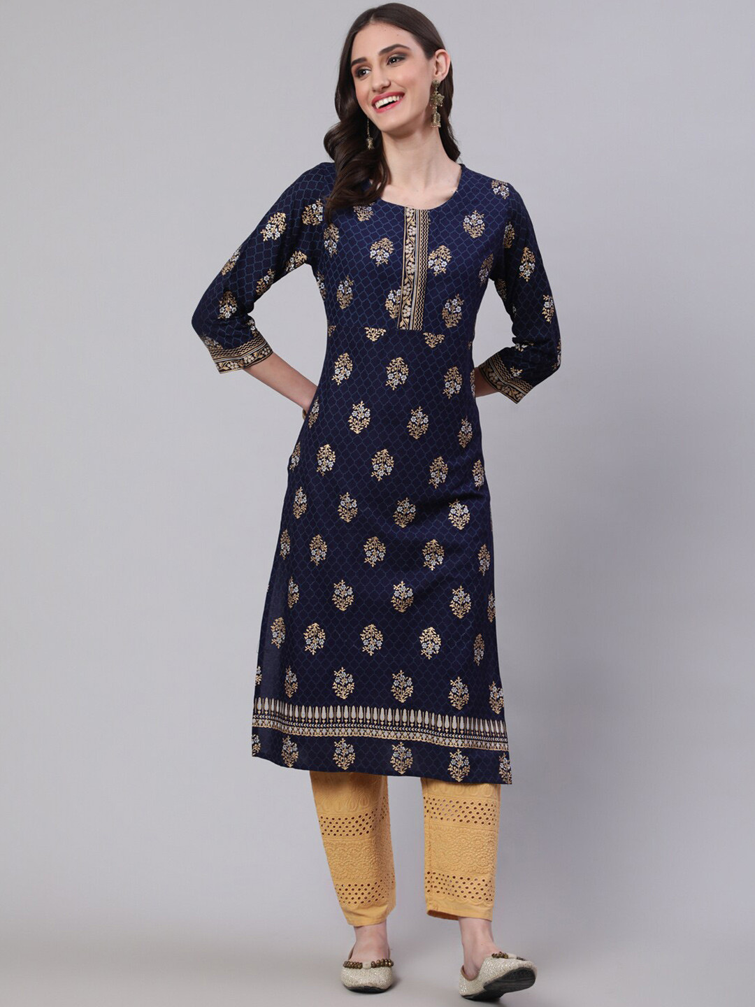 SAK JAIPUR Floral Printed Round Neck  Straight Kurta