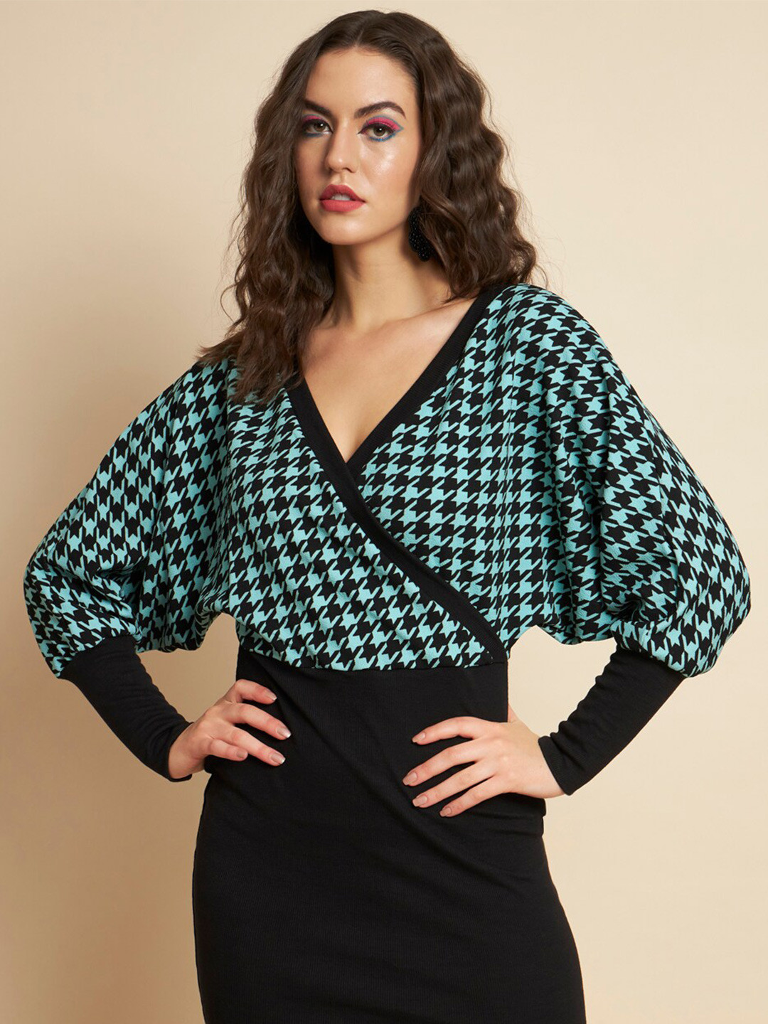 BAESD Checked V-Neck Puff Sleeve Dress