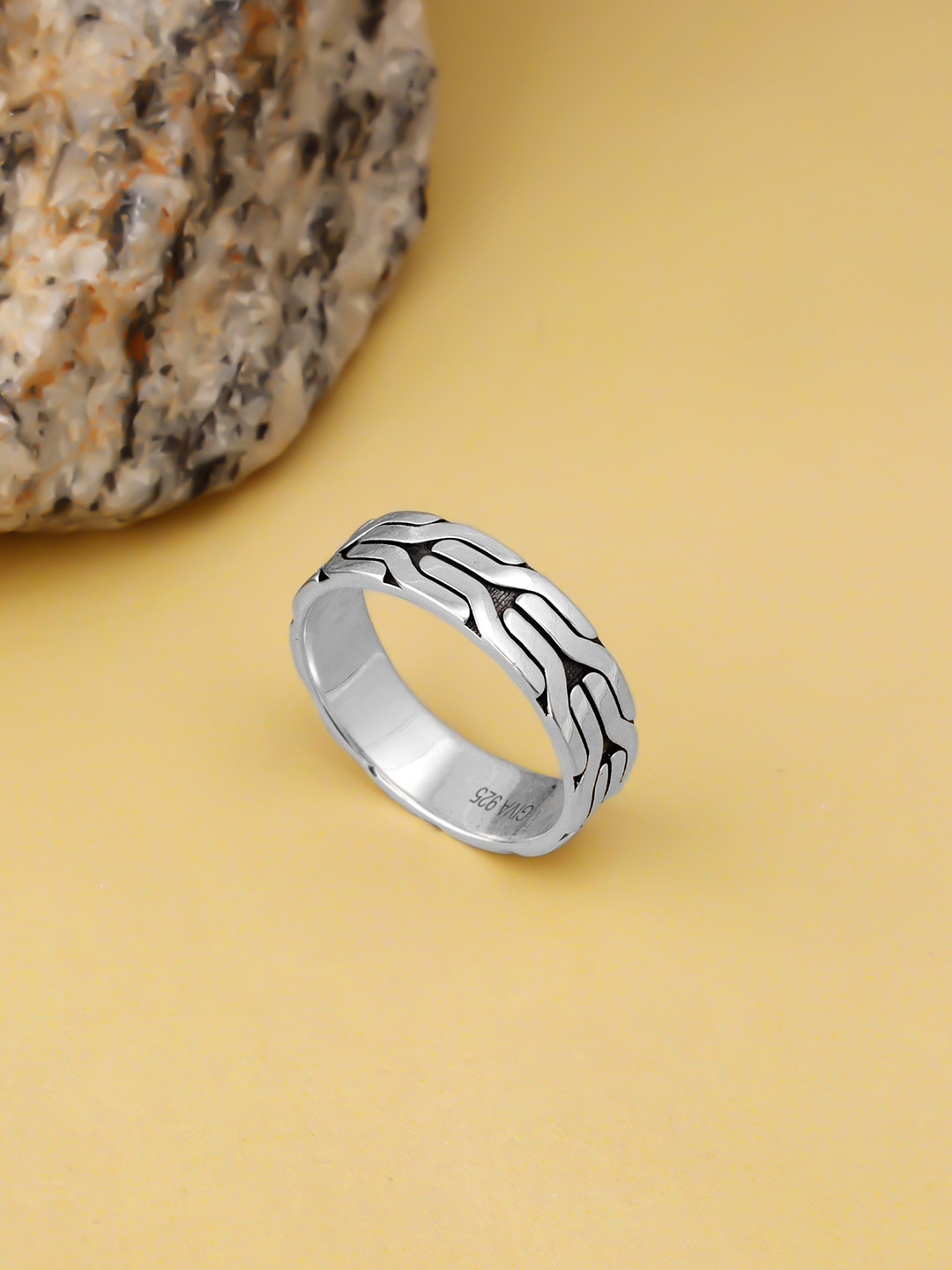 GIVA Men 925 Sterling Silver Oxidised Textured Finger Ring