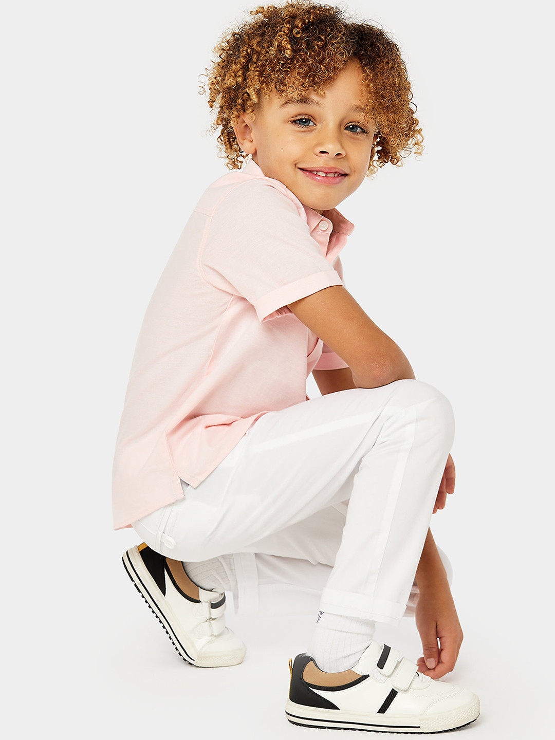 mothercare Boys Clean Look Mid-Rise Regular Fit Pure Cotton Stretchable Jeans