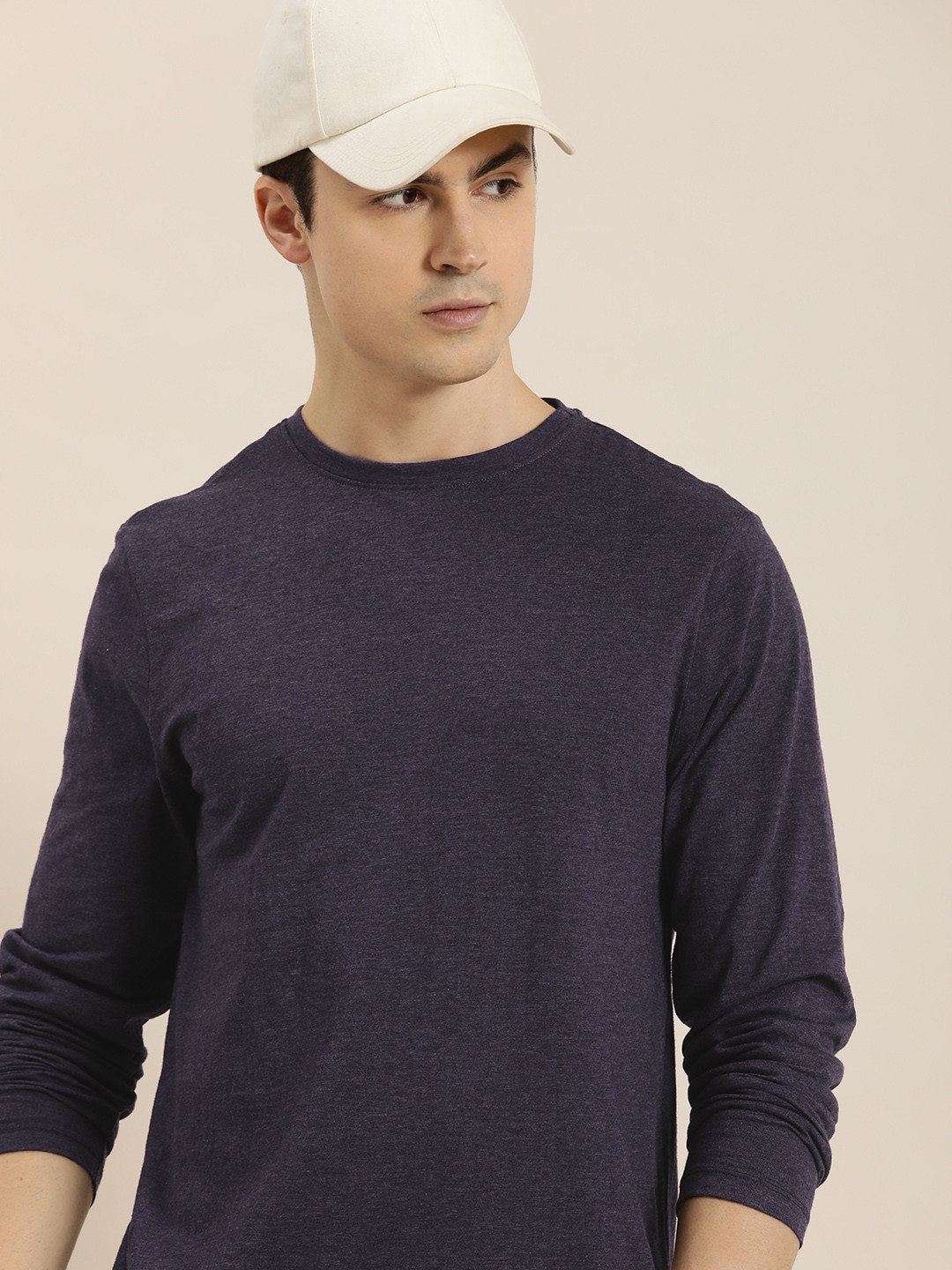 INVICTUS Solid Round Neck Long Sleeves T-shirt