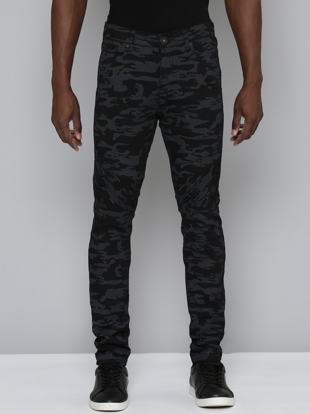 WAIMEA Men Black Hollywood Skinny Fit Mildly Distressed Stretchable Jeans