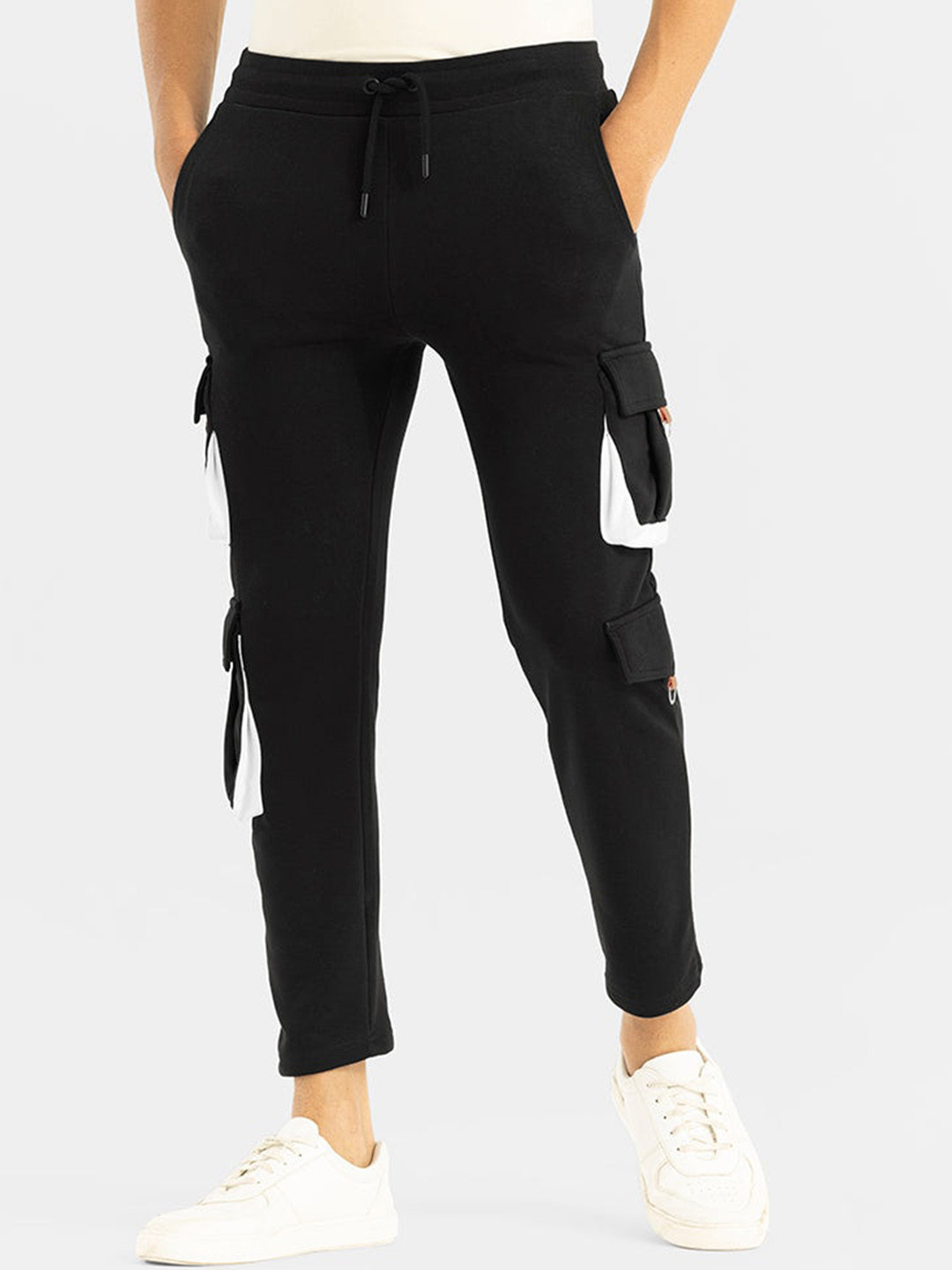 Snitch Men Black Smart Cotton Cropped Cargos Trousers