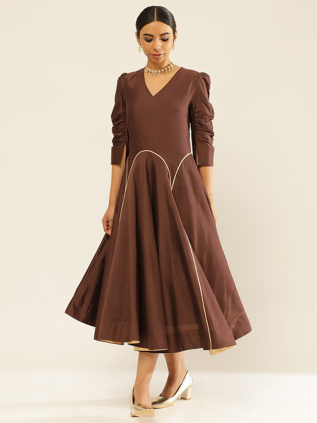 Abhishti V-Neck Ruched Sleeve Gathered Fit & Flare Midi Dress