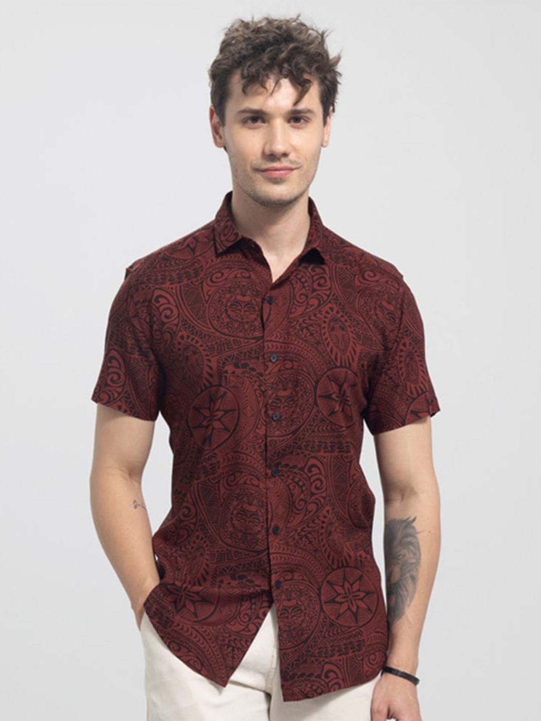Snitch Red Classic Slim Fit Ethnic Motifs Printed Cotton Casual Shirt
