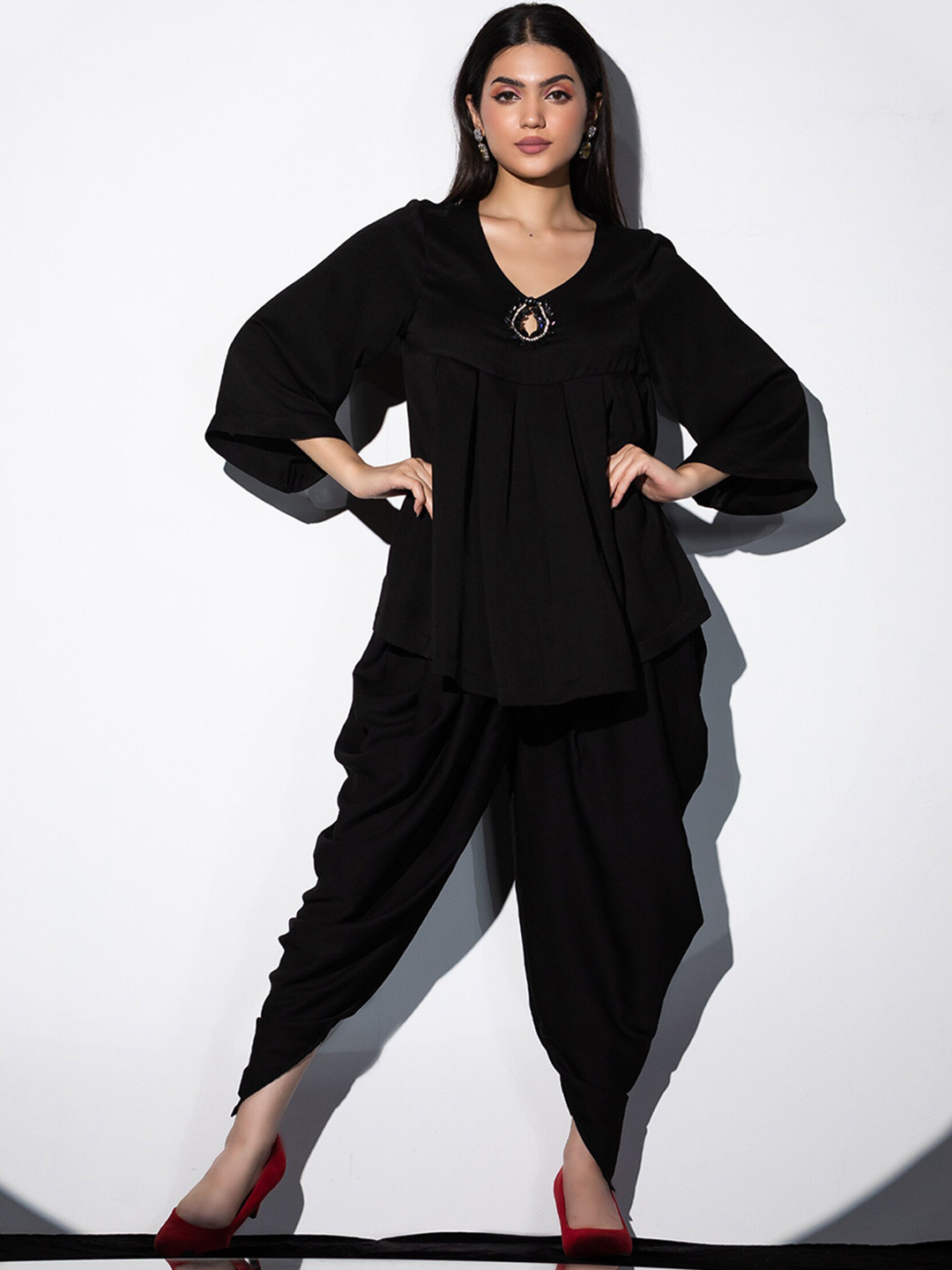 Swtantra Keyhole Neck Top With Dhoti Pants