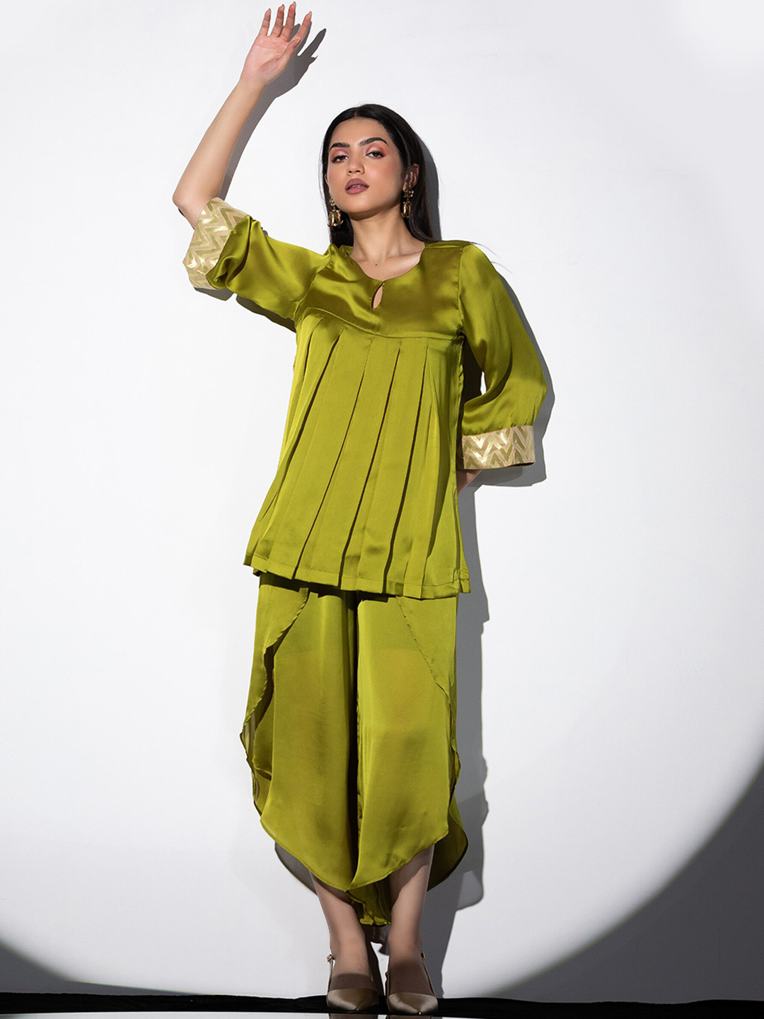 Swtantra Keyhole Neck Pleated Satin Fusion Kurta With Dhoti Pant