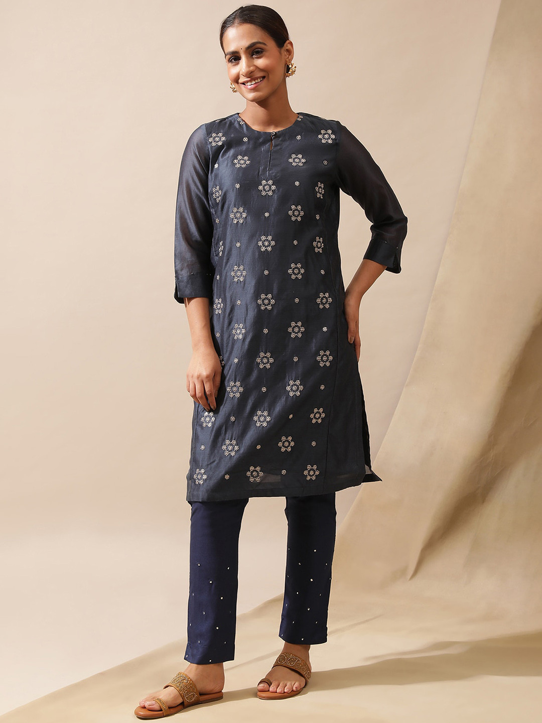 Folk Song  Blue Floral Embroidered Round Neck Thread Folk Song ork Kurta