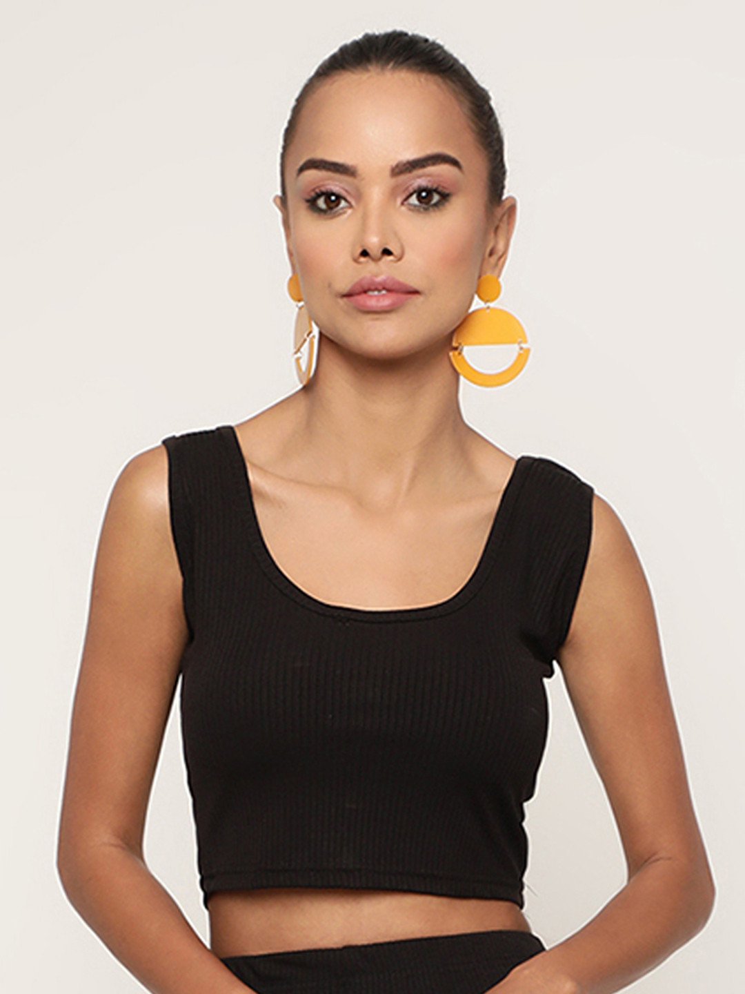 BAESD Scoop Neck Ribbed Fitted Crop Top