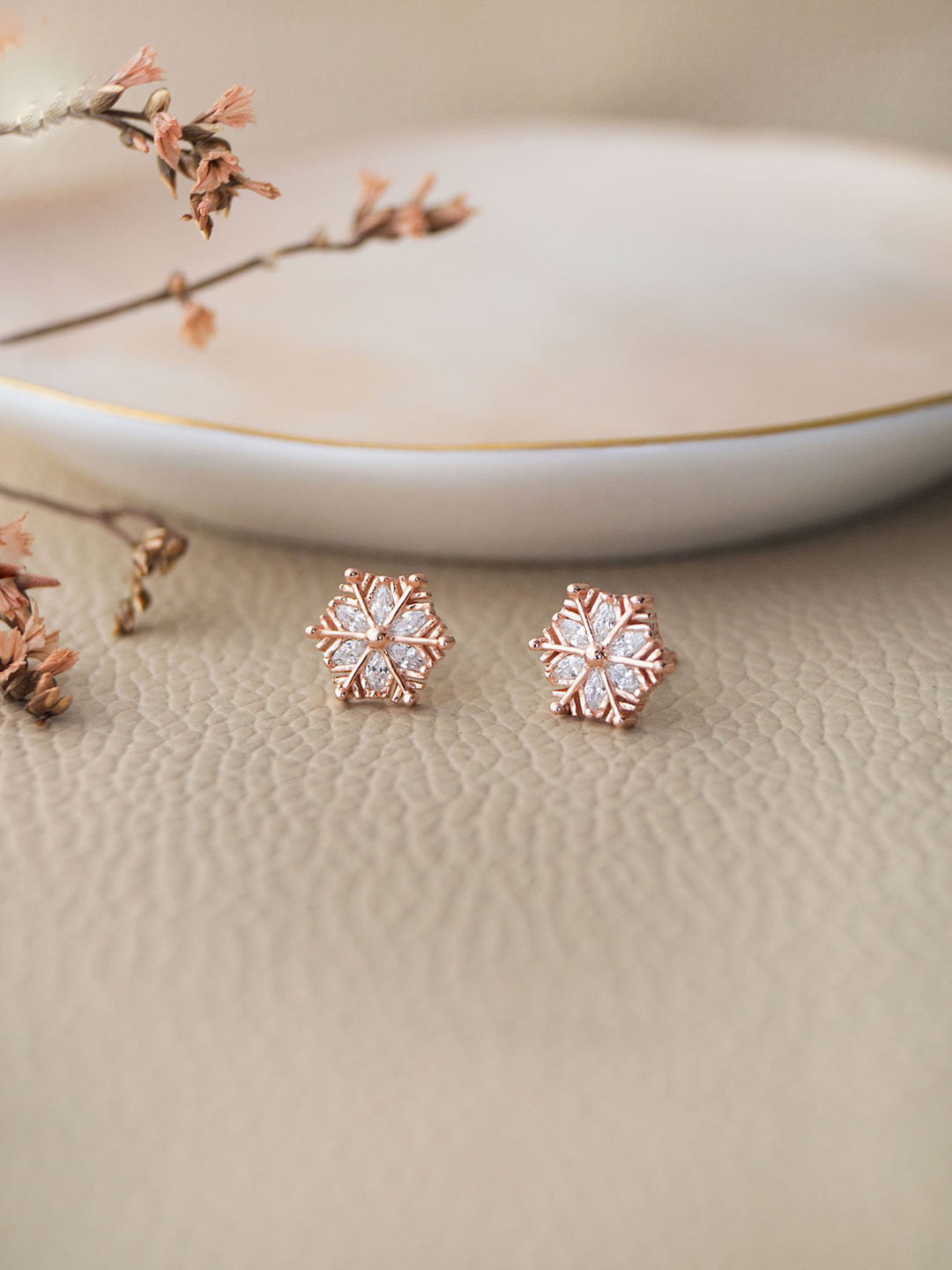 MANNASH Rose Gold-Plated Oval Studs Earrings