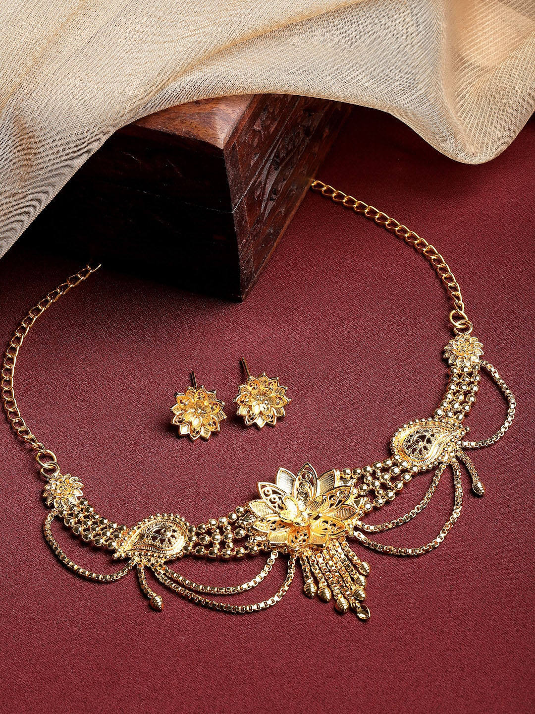 Kennice Gold-Plated Lotus Flower And Paisley Craved Necklace With Earrings