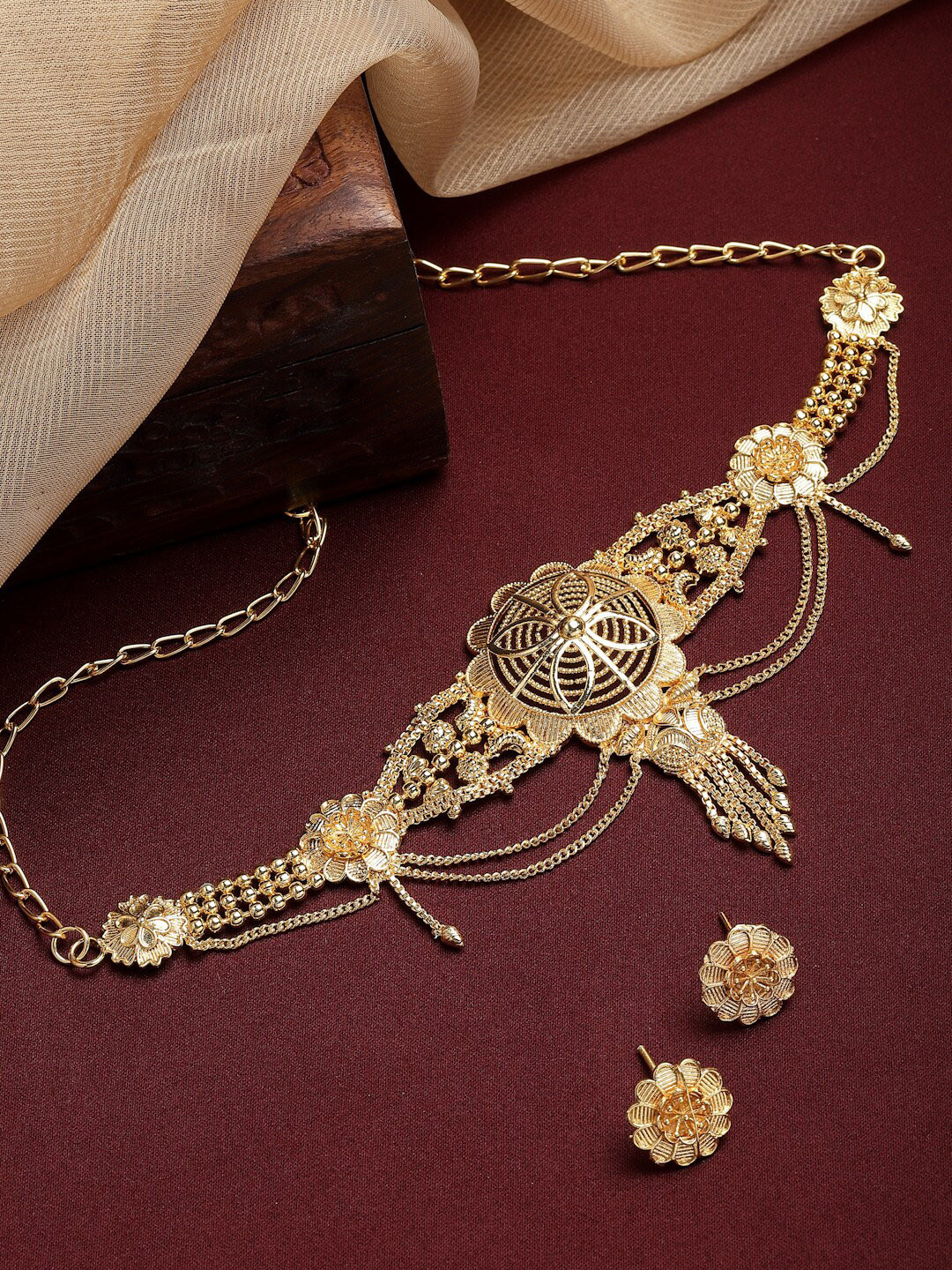 Aazeen Gold-Plated  Sunflower Craved Jewellery Set