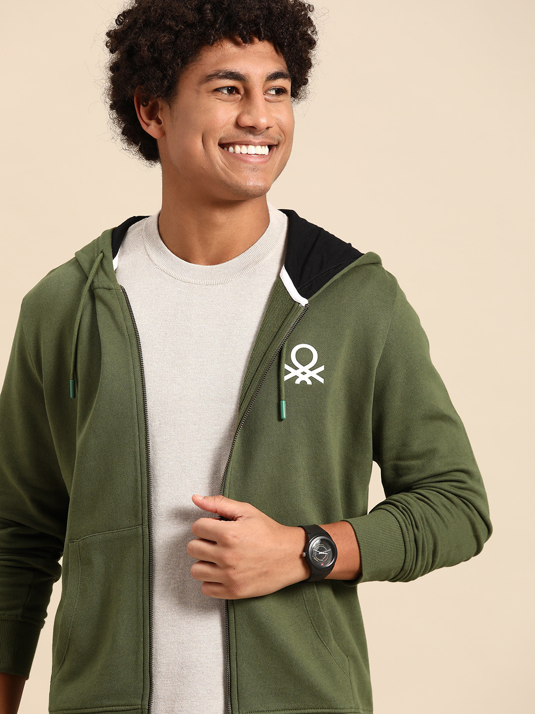 Winter Wear Benetton Mens Sweatshirts Regular Fit Hooded Neck