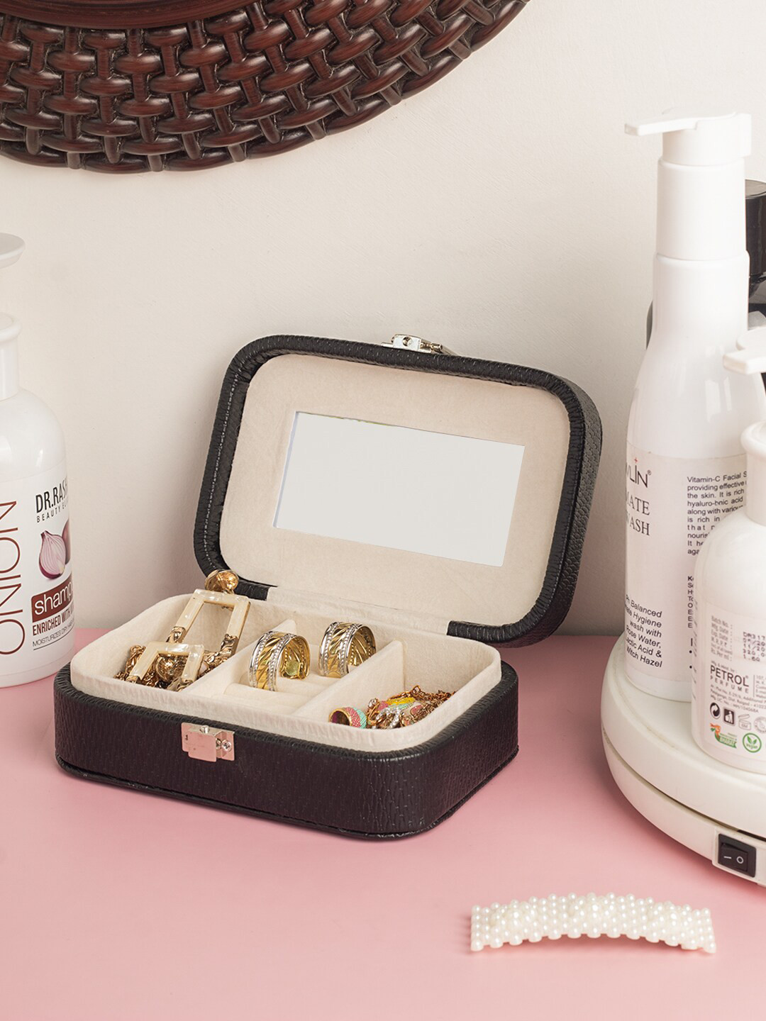 MARKET99 Black Textured Jewellery Organiser