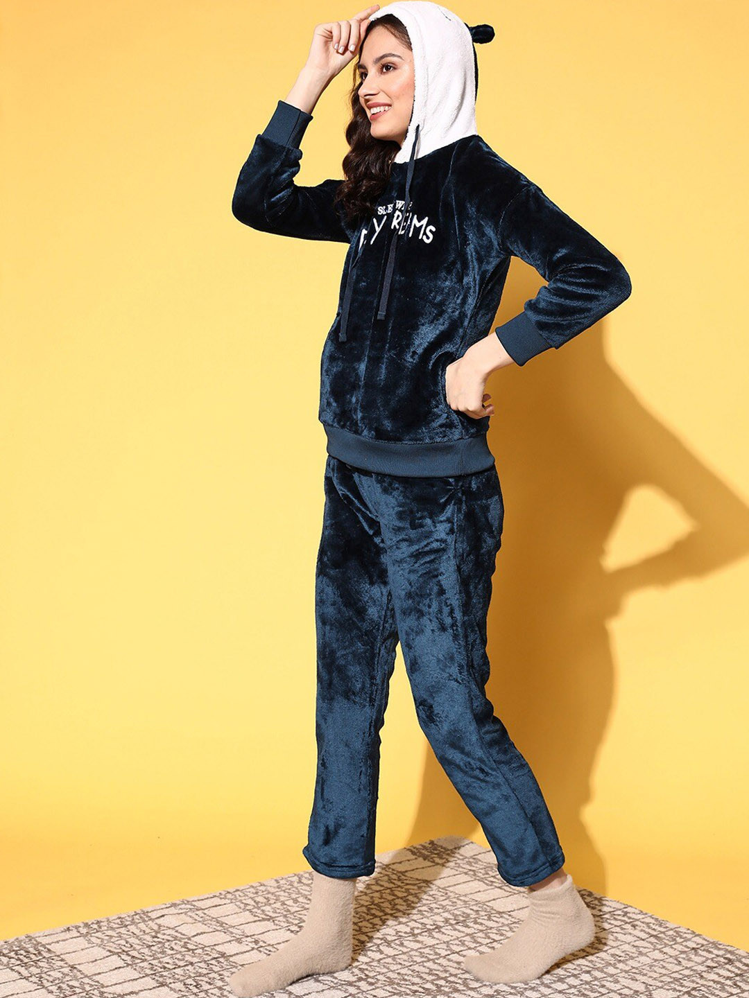 Sweet Dreams Typography Printed Hood Neck Nightsuits