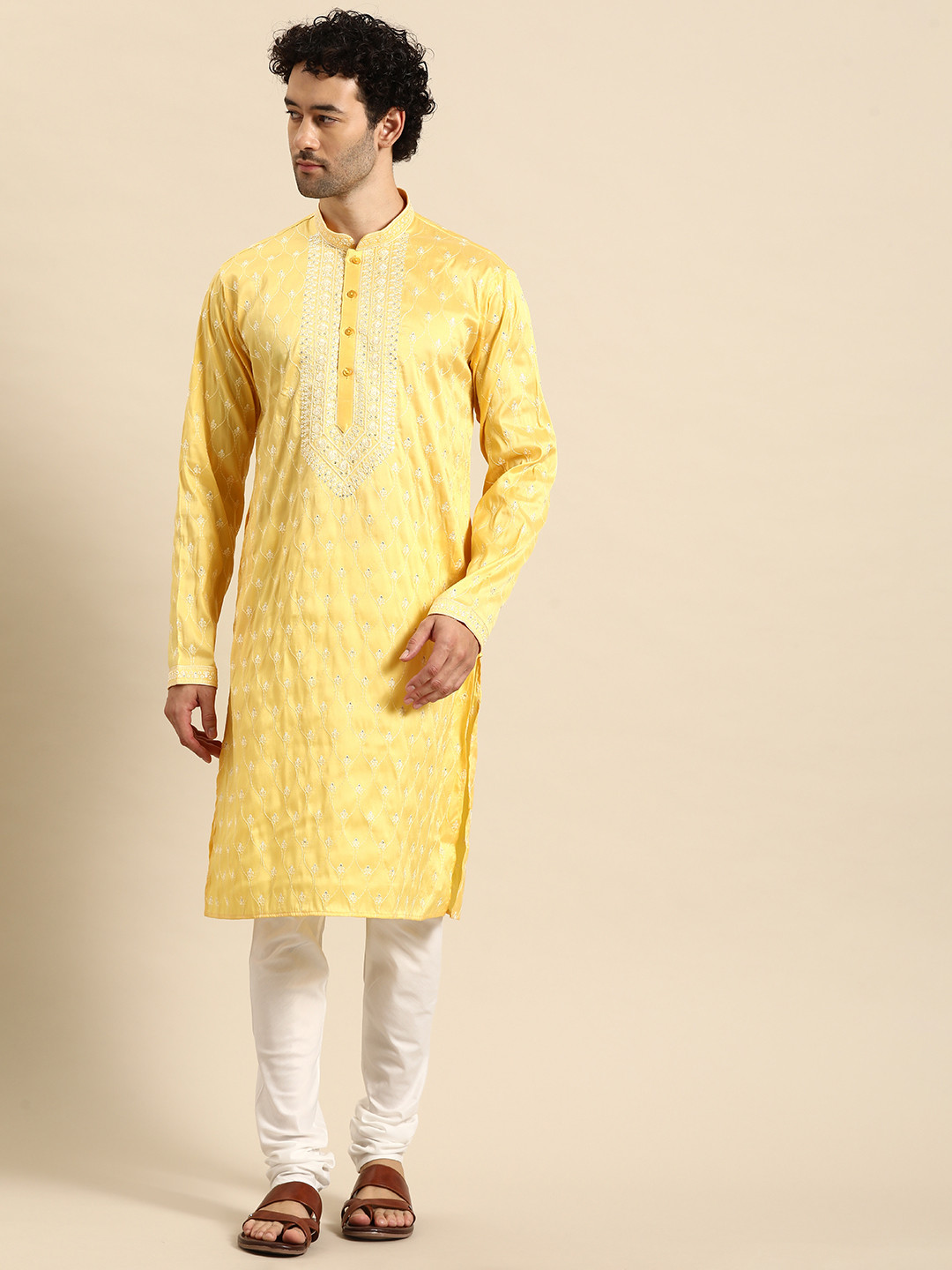MANQ Men Floral Embroidered Regular Kurta with Churidar