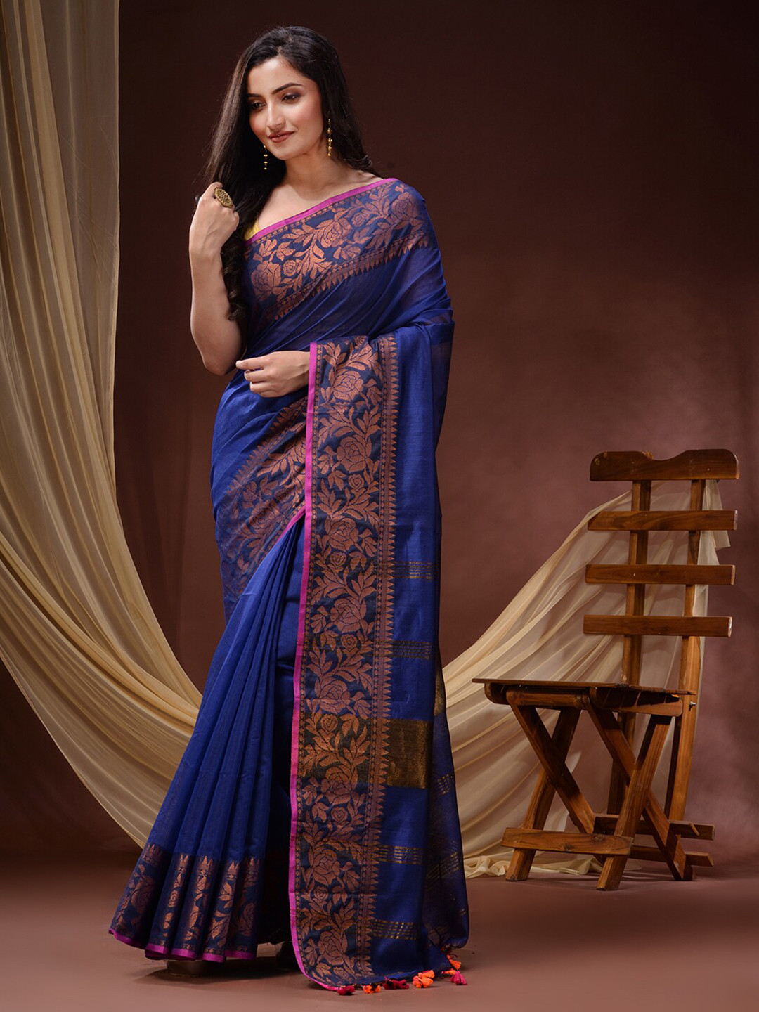 DESH BIDESH Floral Woven Design Zari Maheshwari Cotton Silk Saree