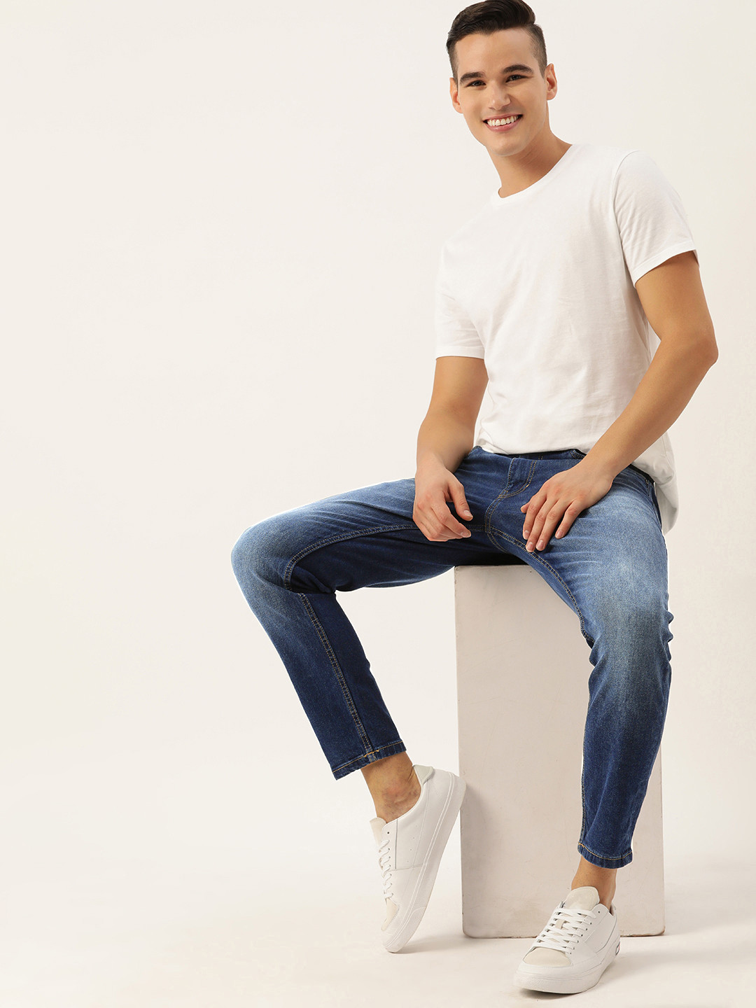 Mast & Harbour Men Carrot Fit Light Fade Stretchable Jeans