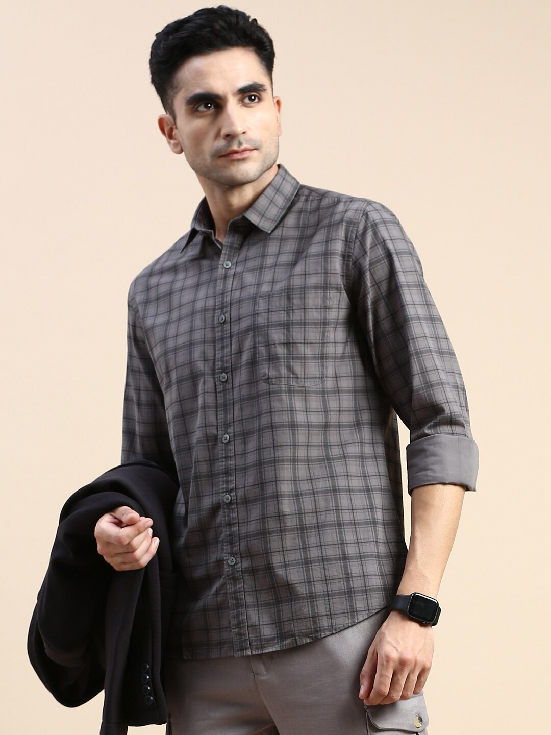 INVICTUS Sport Checked Spread Collar Slim Fit Cotton Casual Shirt