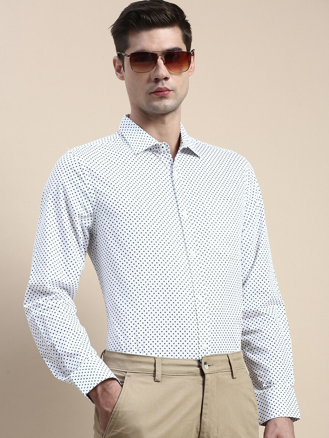 INVICTUS Standard Slim Fit Polka Dot Printed Cotton Formal Shirt