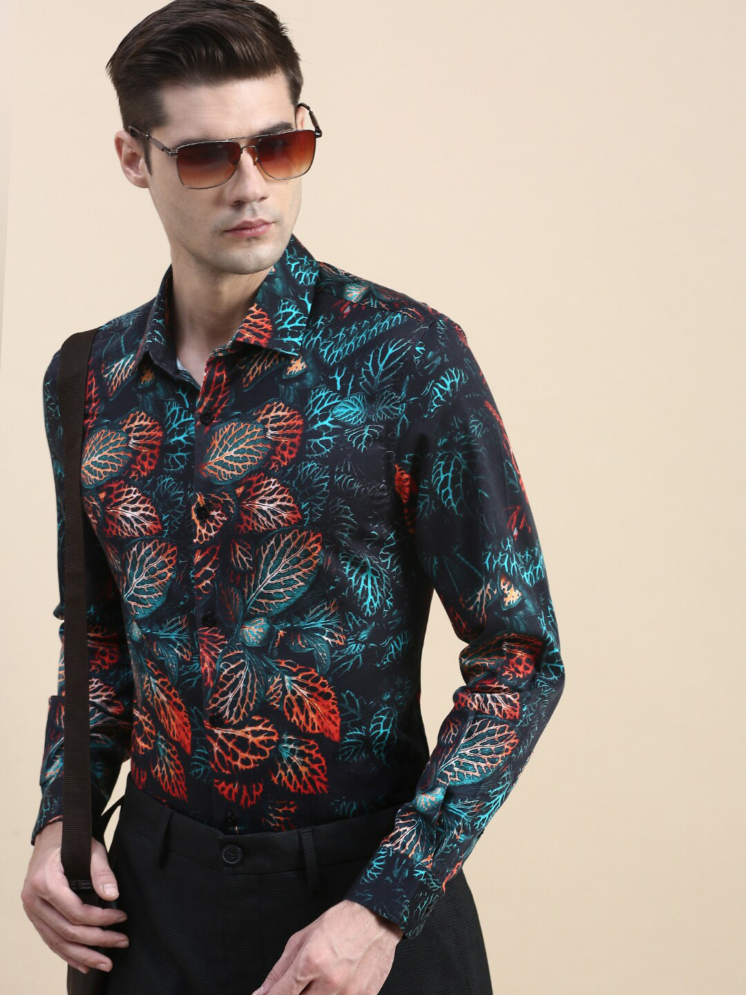 INVICTUS Standard Slim Fit Graphic Printed Spread Collar Long Sleeves Cotton Formal Shirt