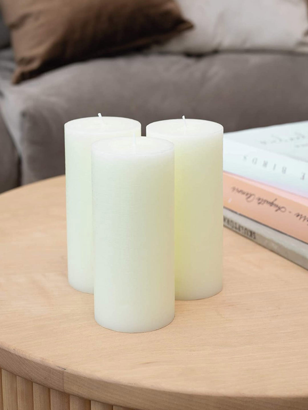 Aromatic Fables Rustic 3Pcs Scented 1 Wick Vanilla Solid Geometric Regular Pillar Candles