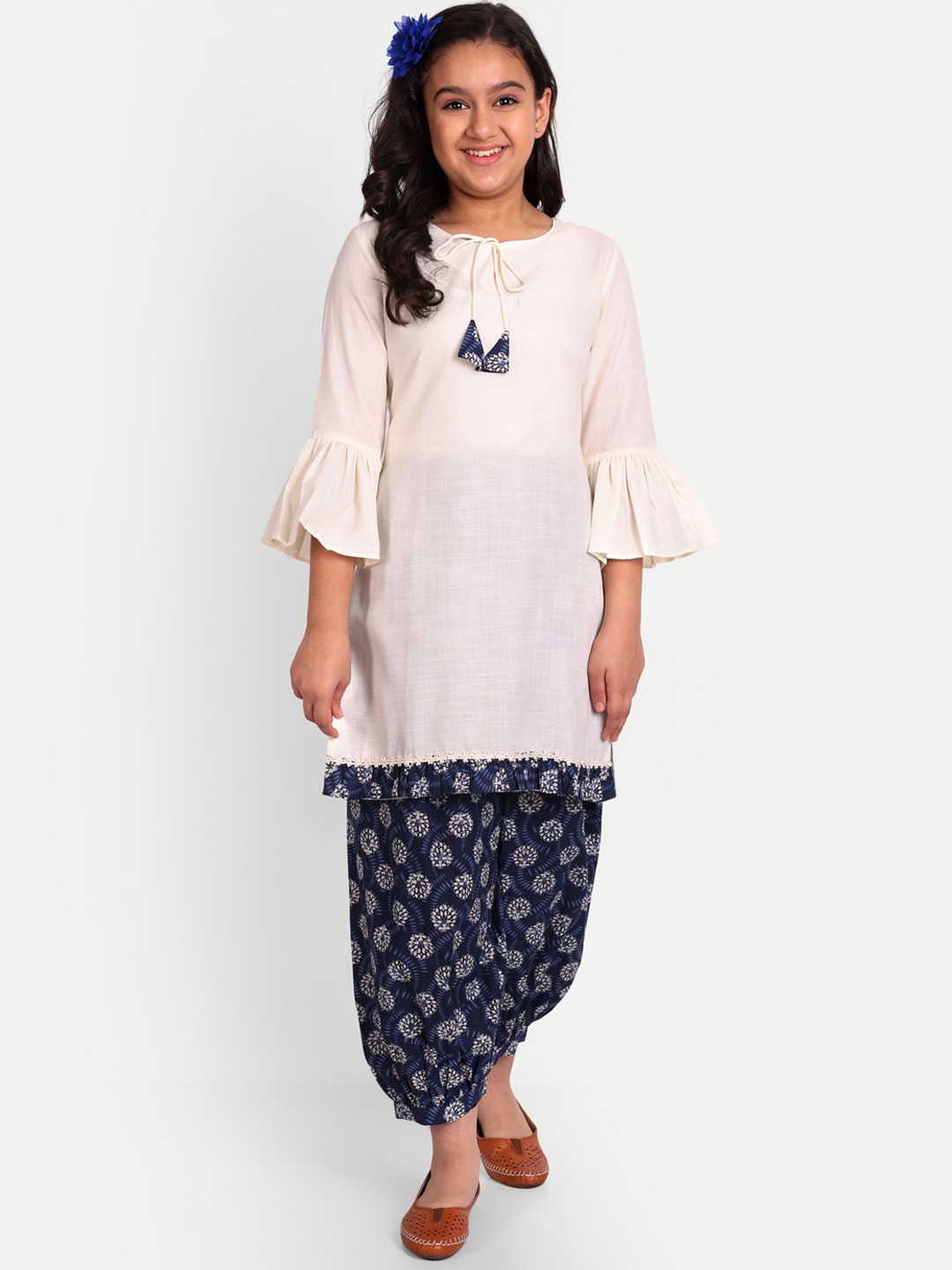 Modish Couture Girls Ethnic Motifs Printed Bell Sleeves Pure Cotton Kurta with Salwar