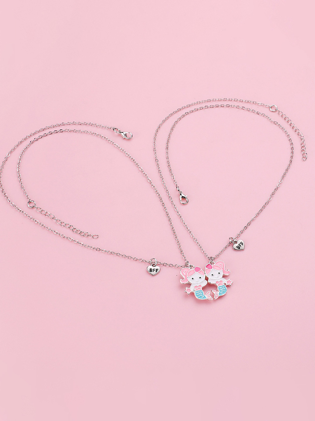 EL REGALO Set Of 2 Mermaid Pendant With Chain