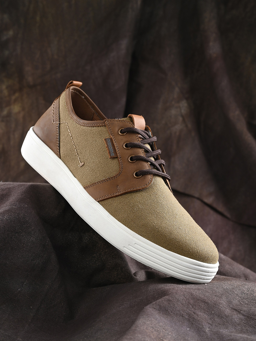 Overdrive Men Textured Lightweight Derbys