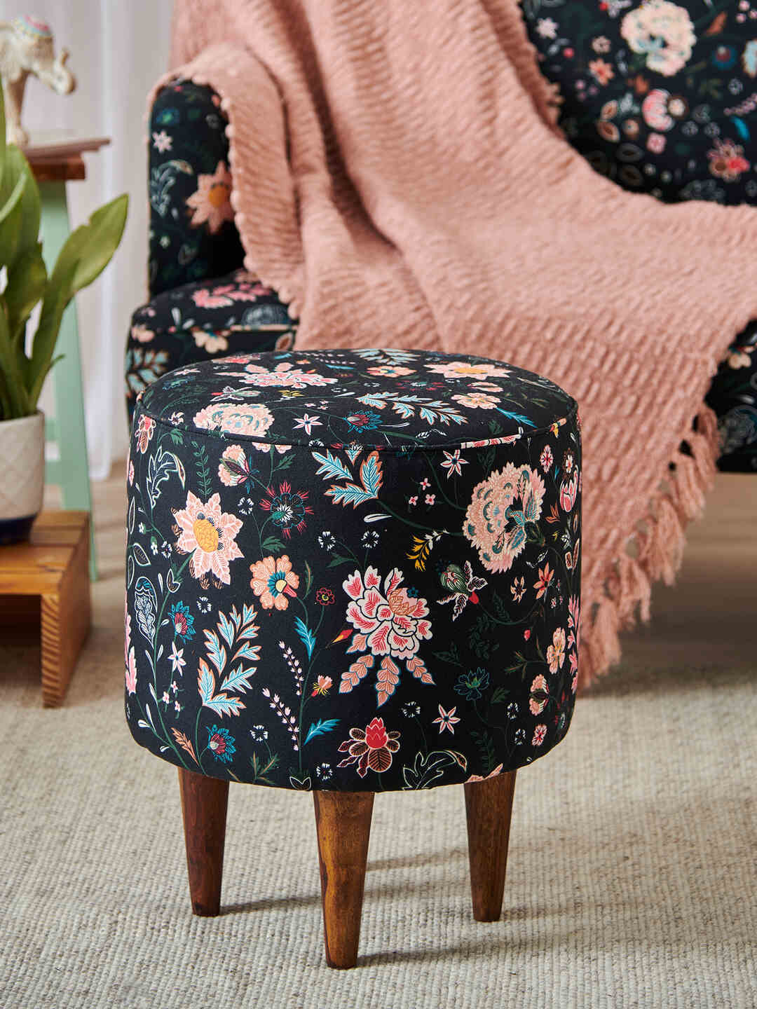 Chumbak Black & Pink Floral-Printed Round Shaped Leg Ottoman