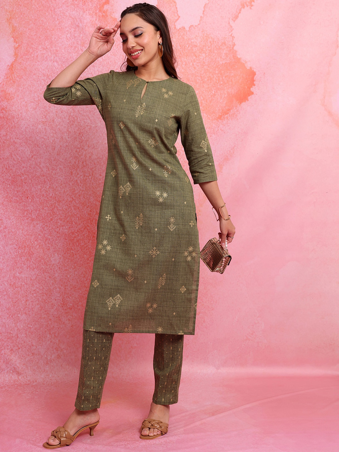 Vishudh Ethnic Olive Green Motifs Printed Regular Pure Cotton Kurta with Trousers