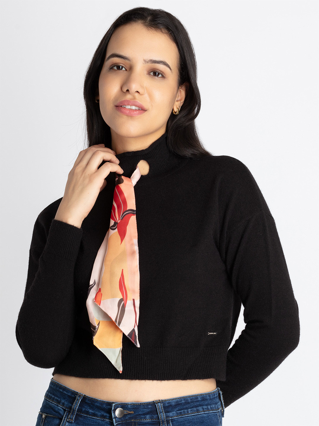 Status Quo Turtle Neck Cropped Pullover