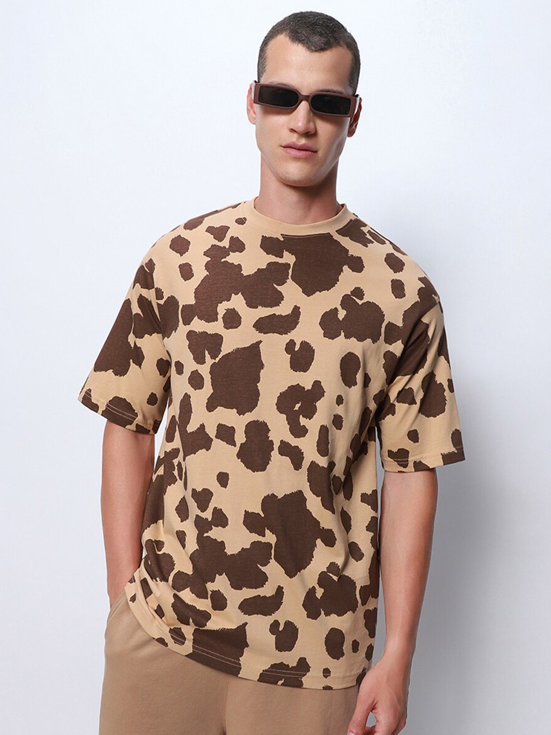 Bewakoof Brown Abstract Printed Round Neck Pure Cotton Oversized T-shirt