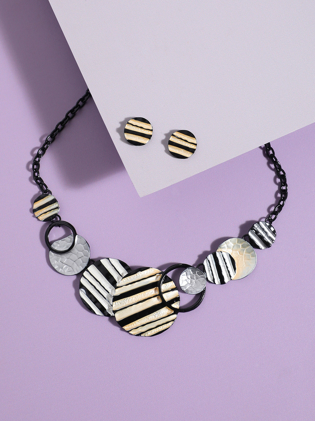 SOHI Textured Circular Necklace & Earrings Jewellery Set