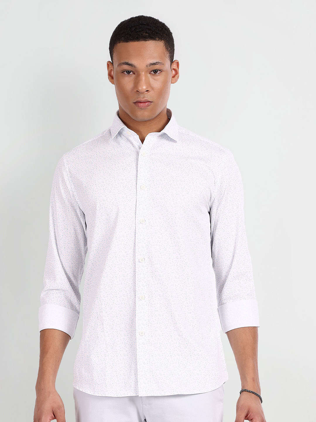 Flying Machine Micro Ditsy Printed Spread Collar Slim Fit Pure Cotton Casual Shirt