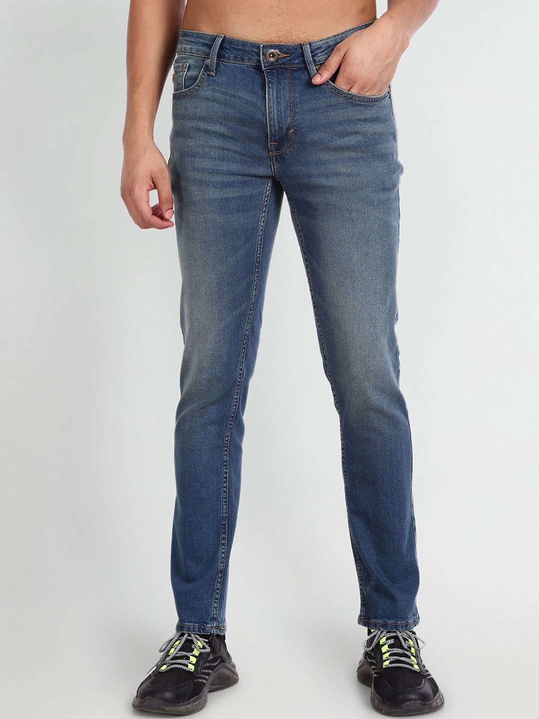 Flying Machine Men Clean Look Mid Rise Whiskers Heavy Fade Tapered Fit Stretchable Jeans