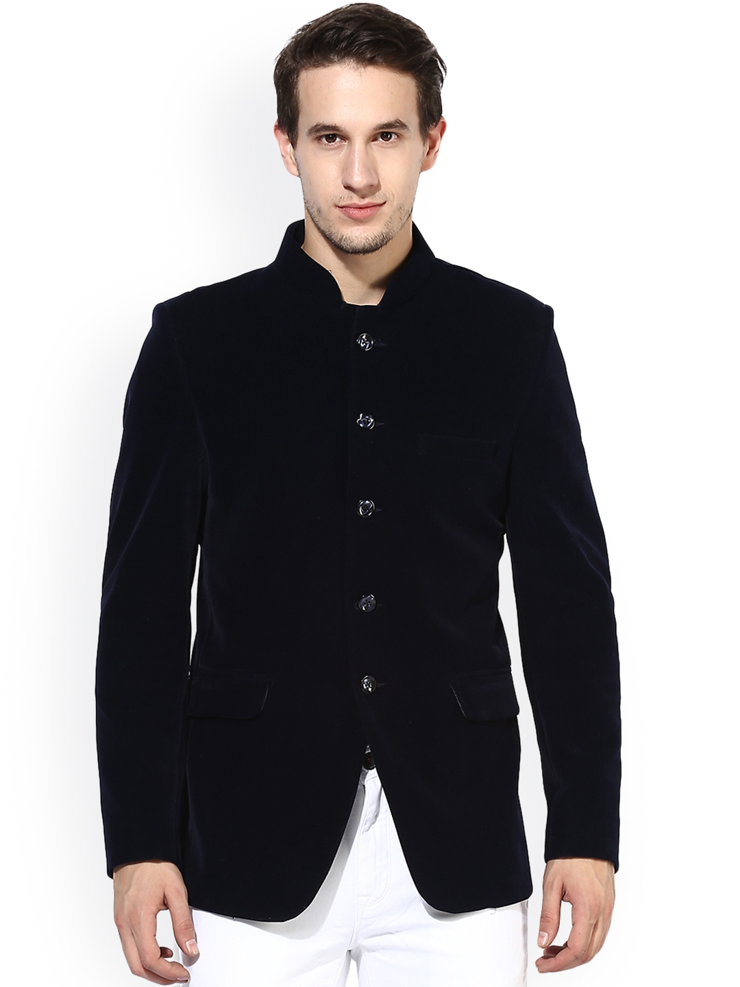 For 1799/-(70% Off) Men's Blazers for flat 70% off (Brands like Raymond, Park Avenue & more) at Myntra